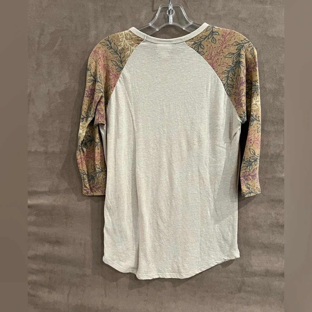 LuLaRoe Randy Tee - Picture 2 of 3